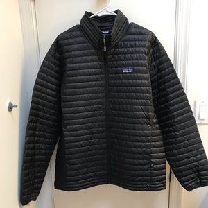 Patagonia Men’s Down Shirt Lightweight Jacket